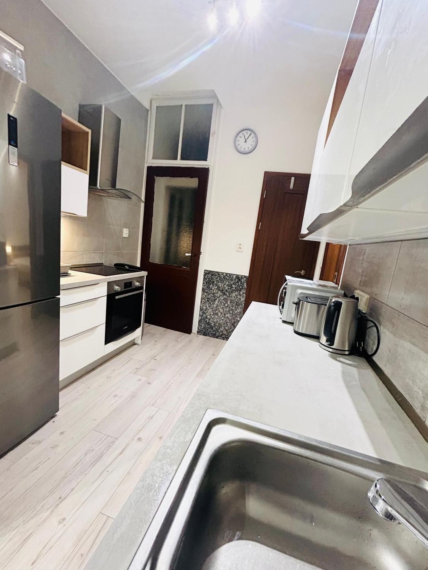 Modern Spacious Apartment In Center Prag Dış mekan fotoğraf