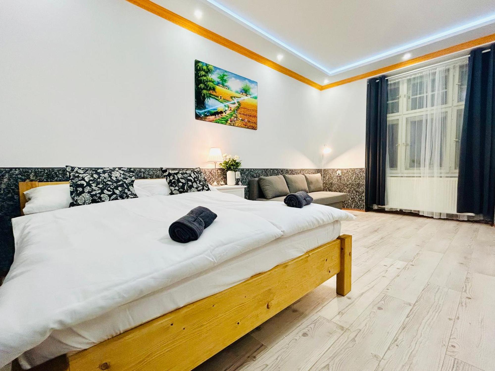 Modern Spacious Apartment In Center Prag Dış mekan fotoğraf
