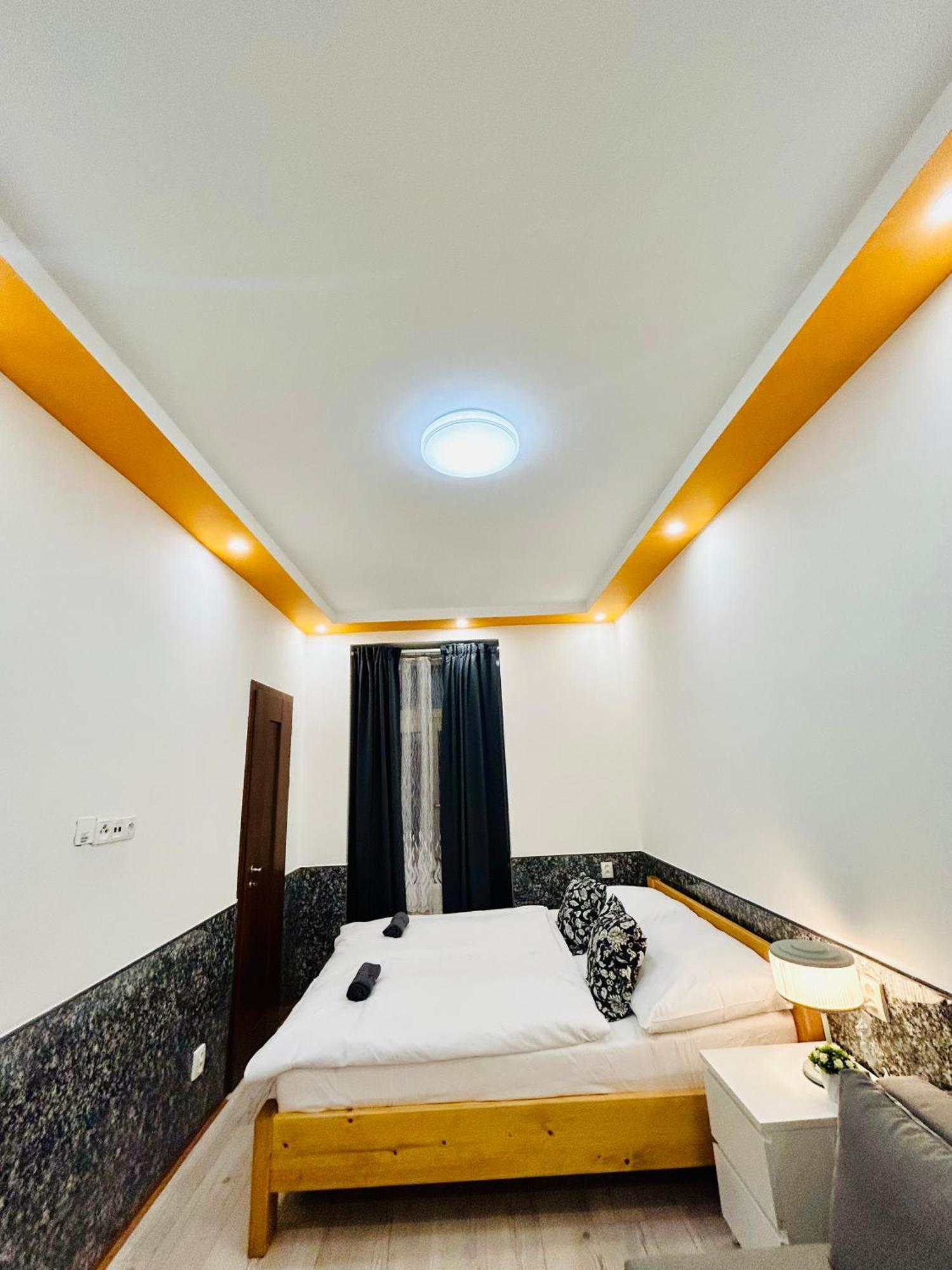 Modern Spacious Apartment In Center Prag Dış mekan fotoğraf